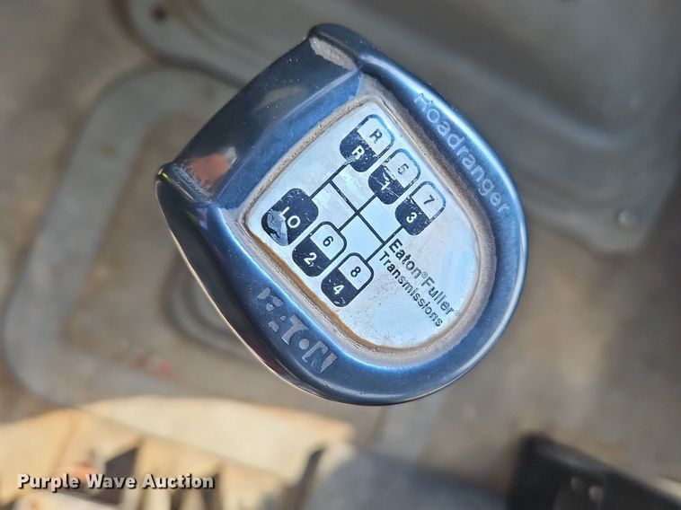 image for item OK9891 1997 Ford water truck