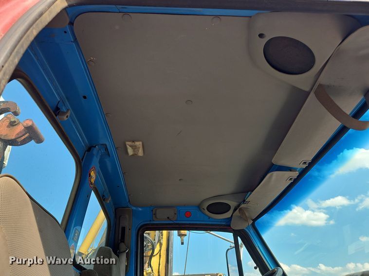 image for item OK9891 1997 Ford water truck