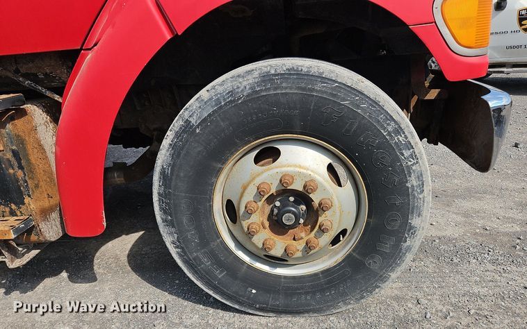 image for item OK9891 1997 Ford water truck