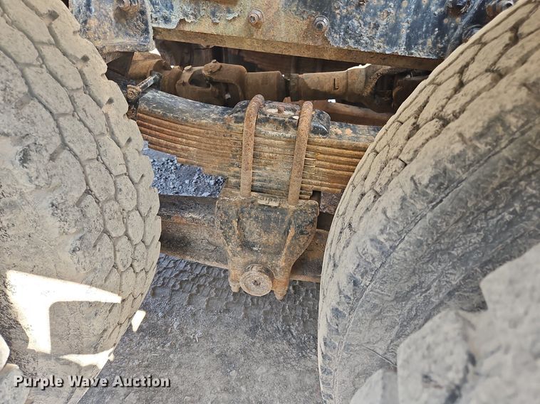 image for item OK9891 1997 Ford water truck