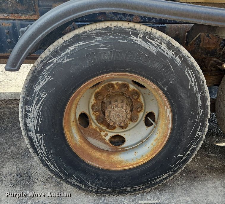 image for item OK9891 1997 Ford water truck