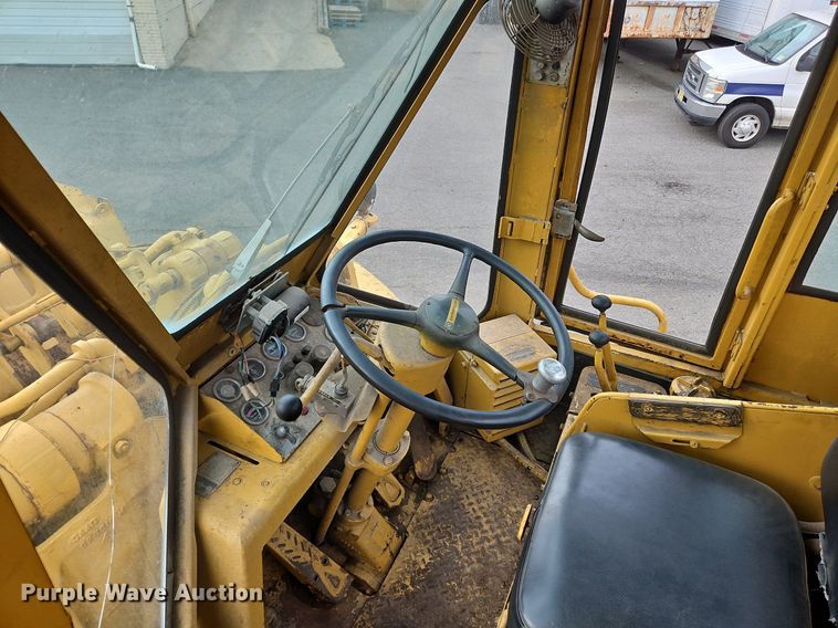 image for item OK9893 1969 Caterpillar  980 wheel loader