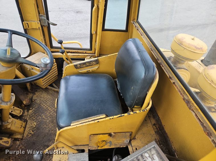 image for item OK9893 1969 Caterpillar  980 wheel loader