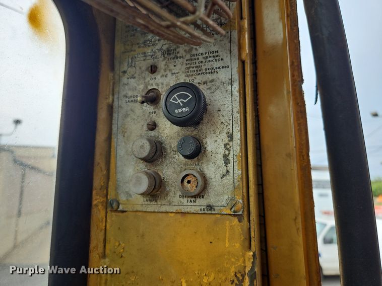 image for item OK9893 1969 Caterpillar  980 wheel loader