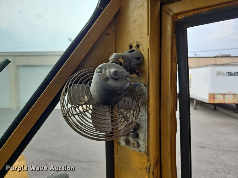 image for item OK9893 1969 Caterpillar  980 wheel loader