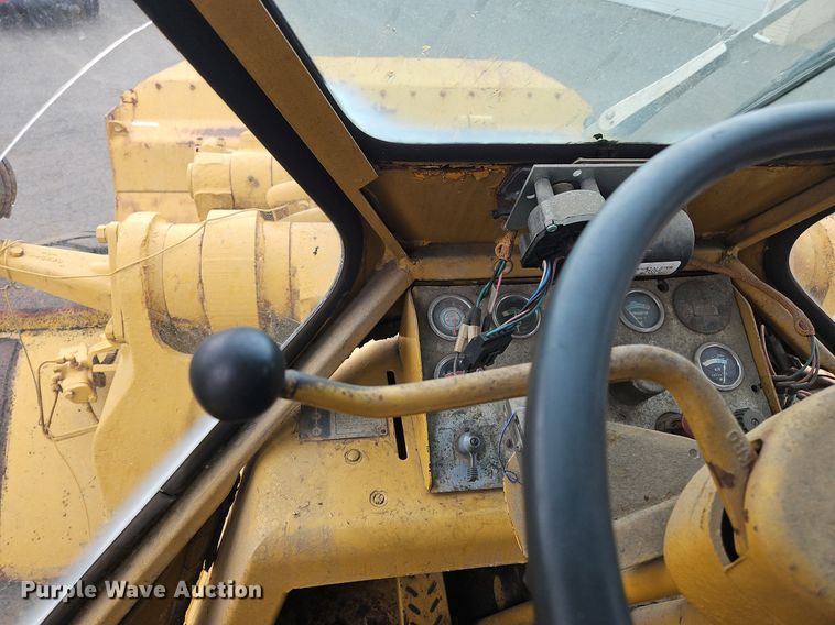 image for item OK9893 1969 Caterpillar  980 wheel loader