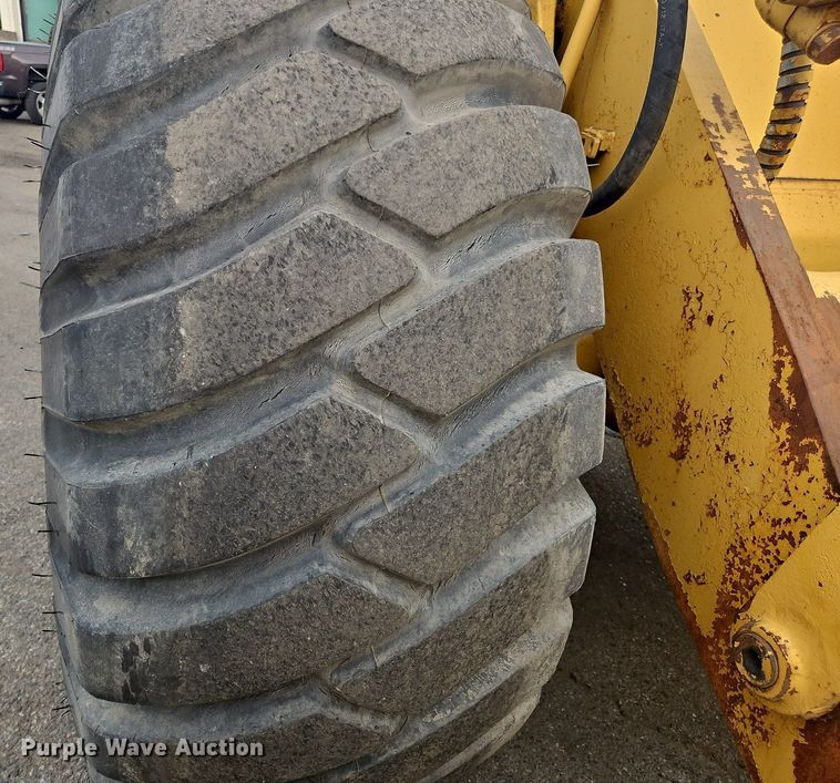 image for item OK9893 1969 Caterpillar  980 wheel loader