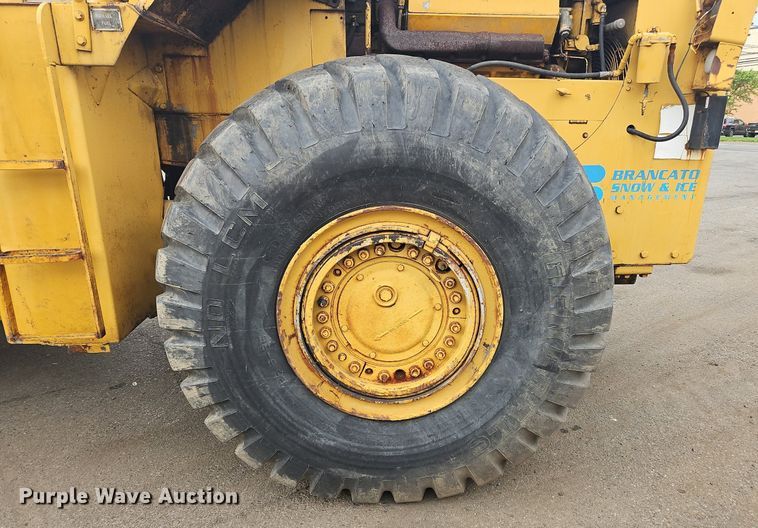 image for item OK9893 1969 Caterpillar  980 wheel loader
