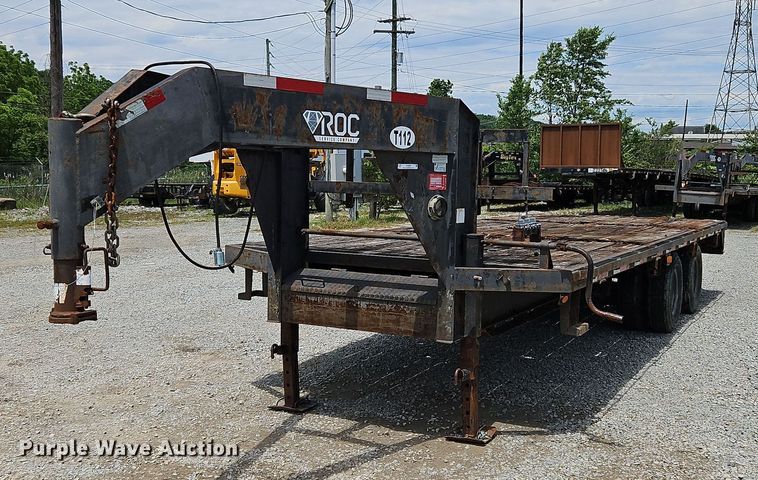 image for item OK9937 2009 Apache equipment trailer