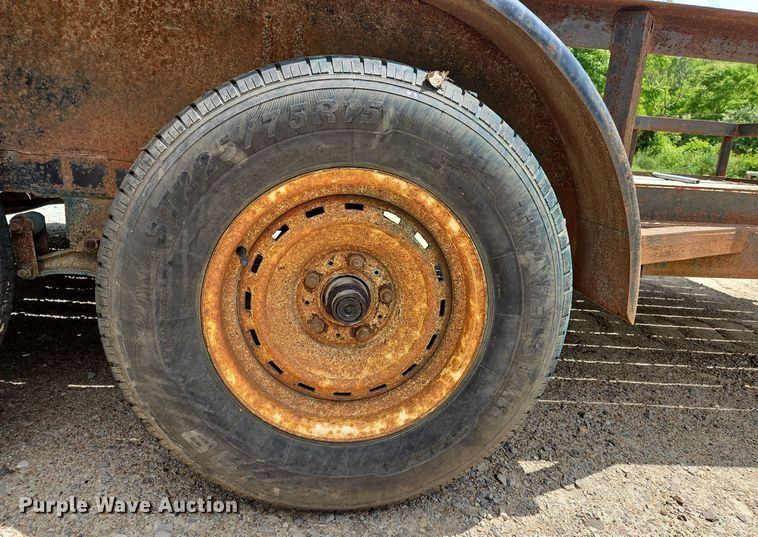 image for item OK9952 2011 C&M utility trailer