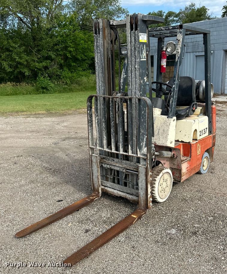 image for item OL9510 Nissan forklift