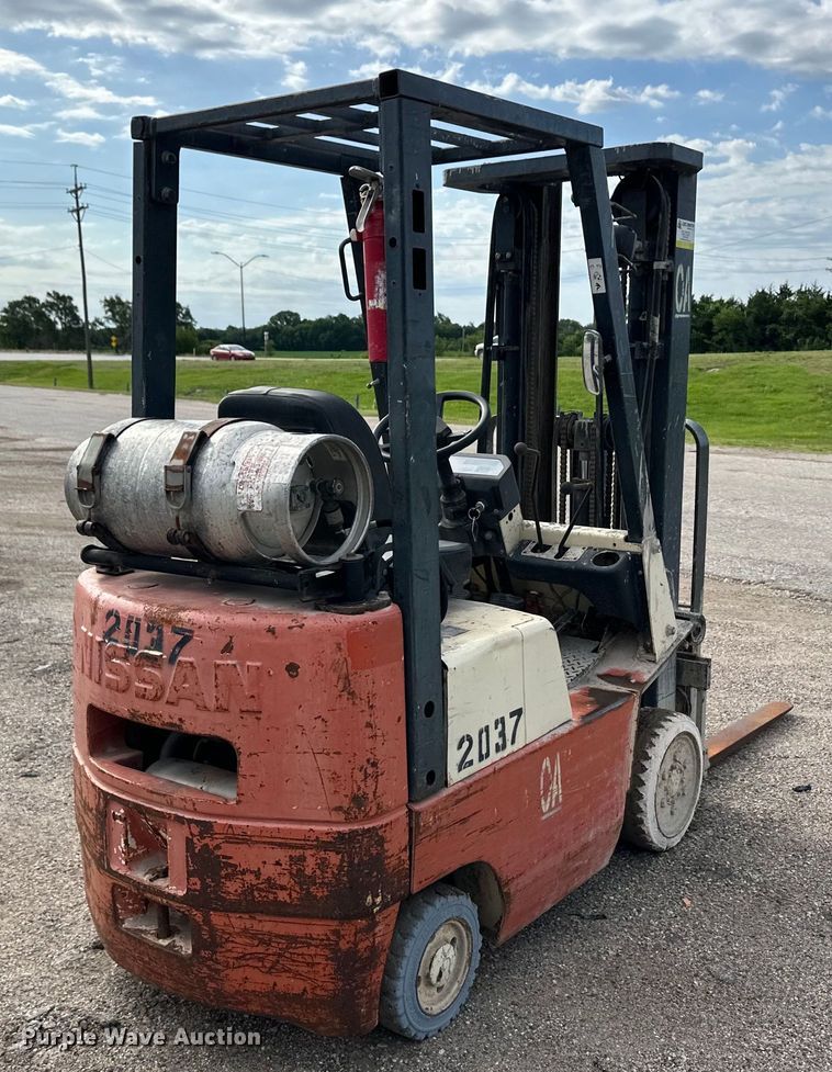 image for item OL9510 Nissan forklift