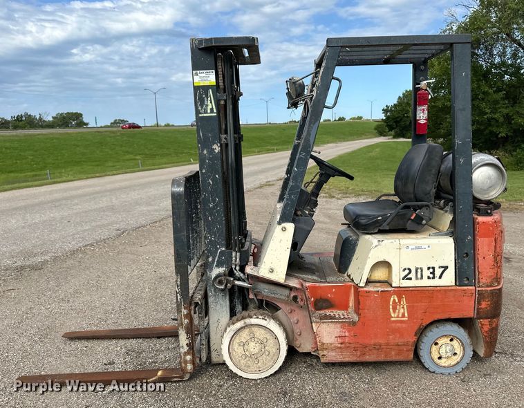 image for item OL9510 Nissan forklift