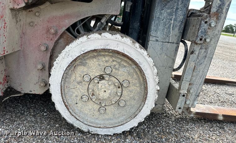 image for item OL9510 Nissan forklift