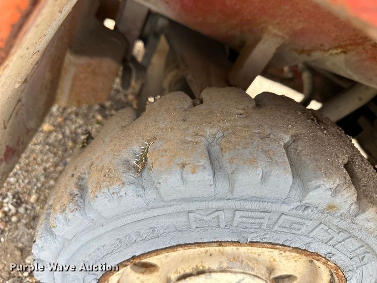 image for item OL9510 Nissan forklift