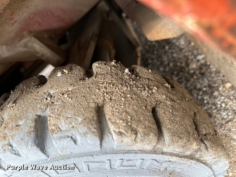 image for item OL9510 Nissan forklift