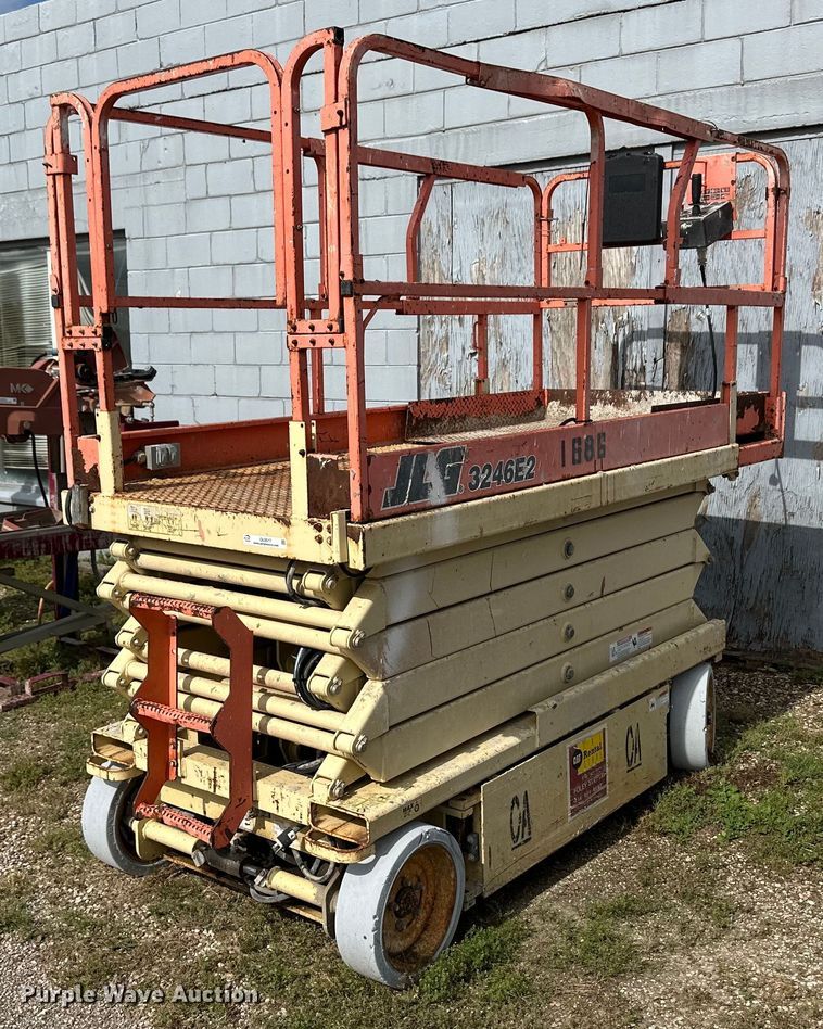 image for item OL9517 JLG 3246E2 scissor lift