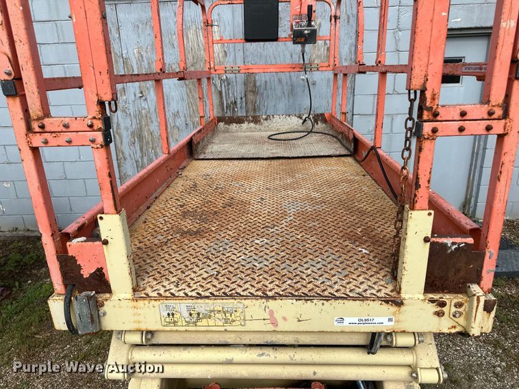 image for item OL9517 JLG 3246E2 scissor lift