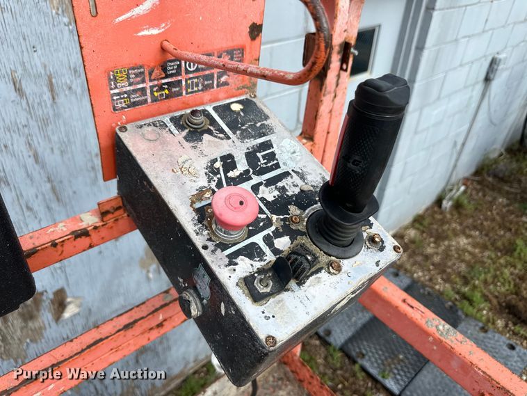 image for item OL9517 JLG 3246E2 scissor lift