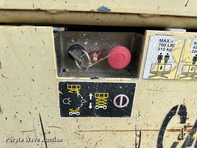 image for item OL9517 JLG 3246E2 scissor lift