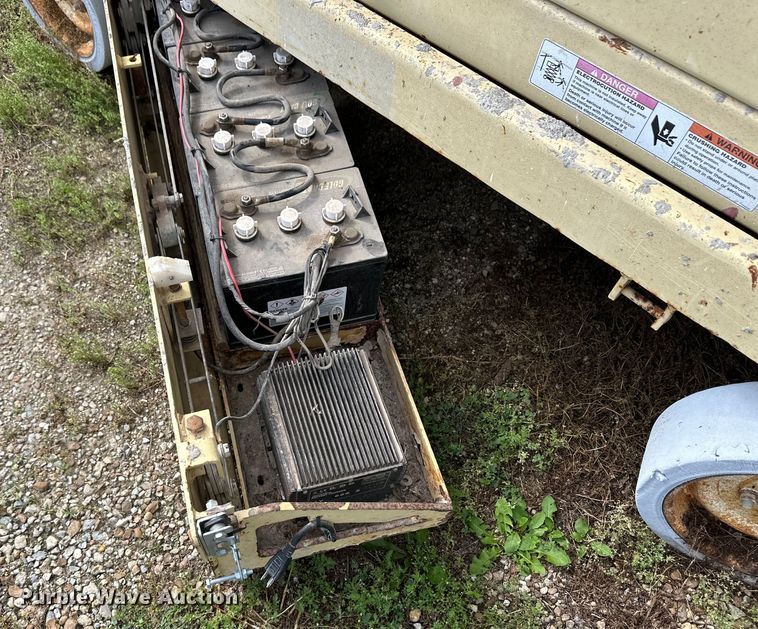 image for item OL9517 JLG 3246E2 scissor lift