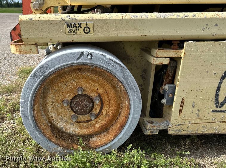 image for item OL9517 JLG 3246E2 scissor lift