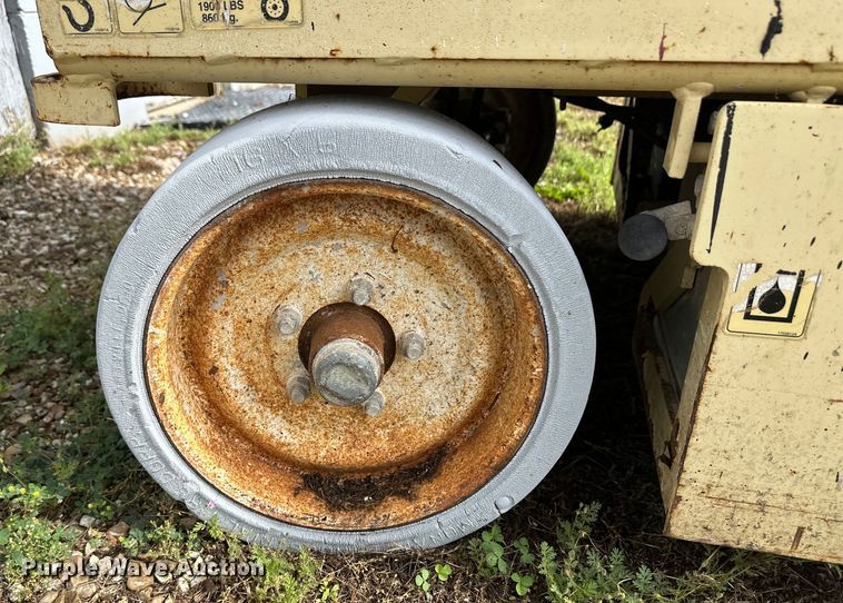 image for item OL9517 JLG 3246E2 scissor lift