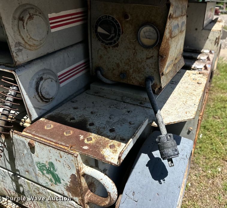 image for item OL9520 Mayville 2033 scissor lift