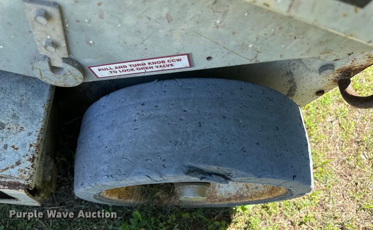 image for item OL9520 Mayville 2033 scissor lift