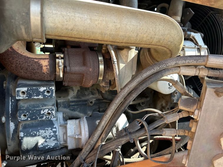 image for item OL9524 1999 Lull 844C-42 Highlander telehandler