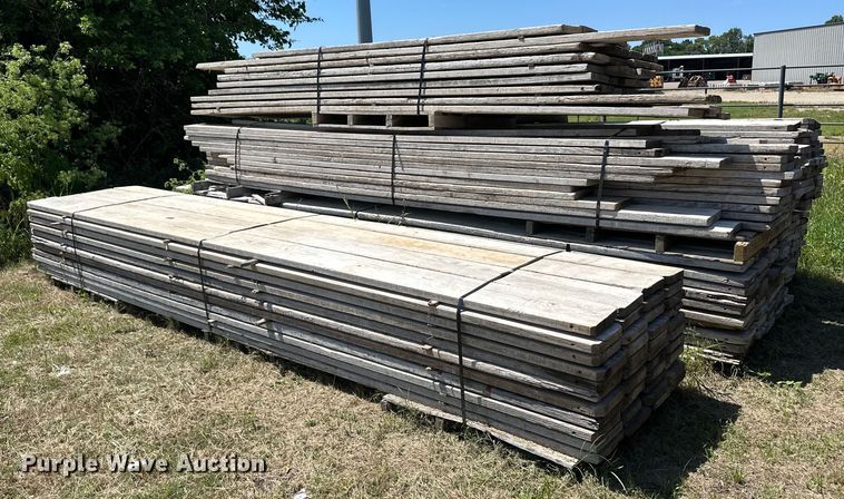 image for item OL9529 Approximately 200 9