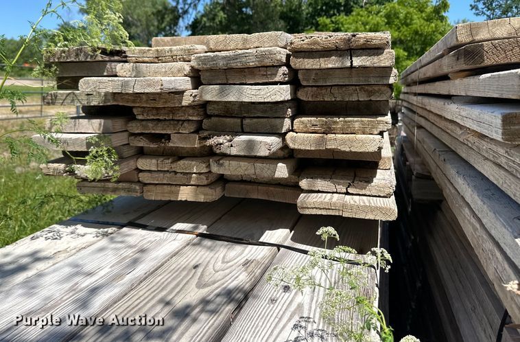 image for item OL9529 Approximately 200 9