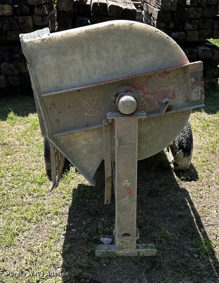 image for item OL9534 Multiquip cement mixer