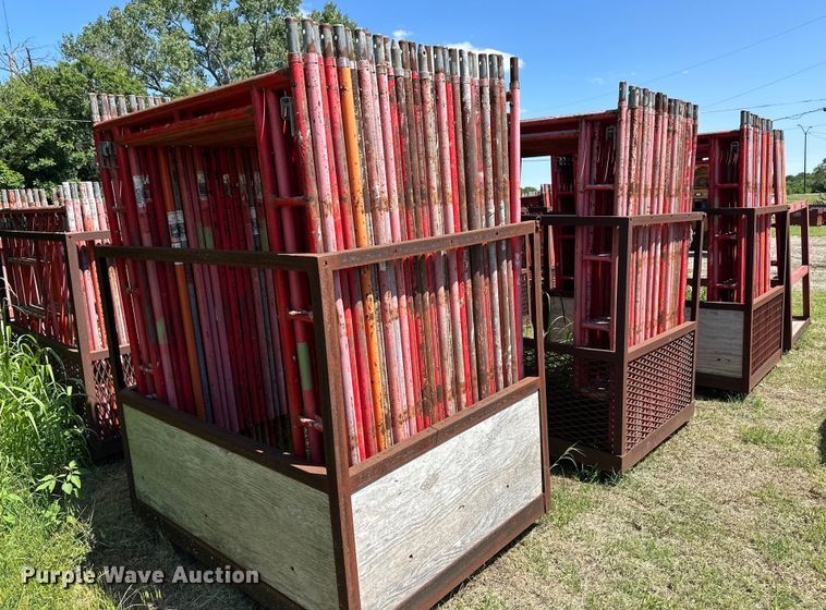 image for item OL9535 (82) 6' scaffolding bases