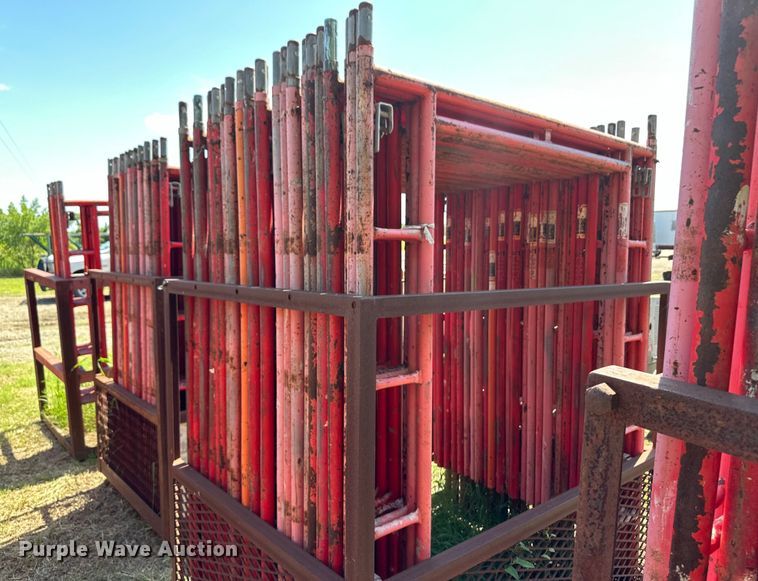 image for item OL9535 (82) 6' scaffolding bases