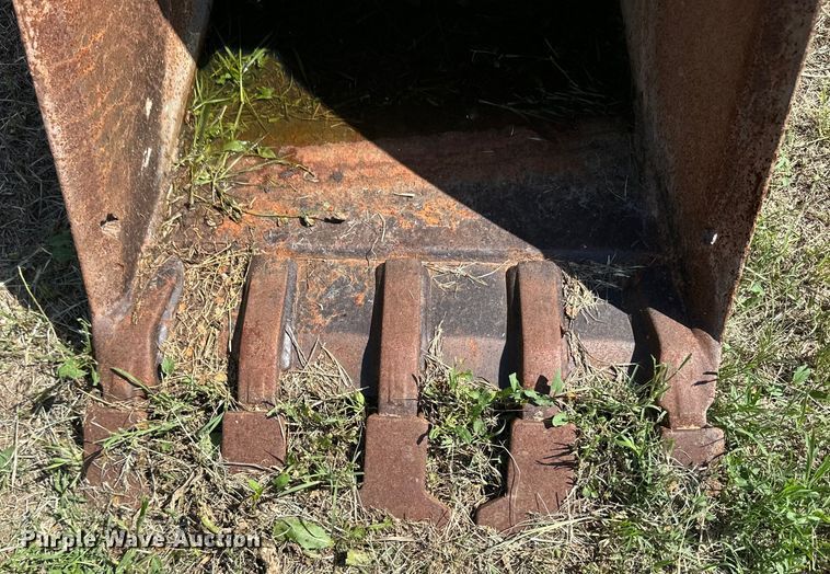 image for item OL9549 Backhoe bucket