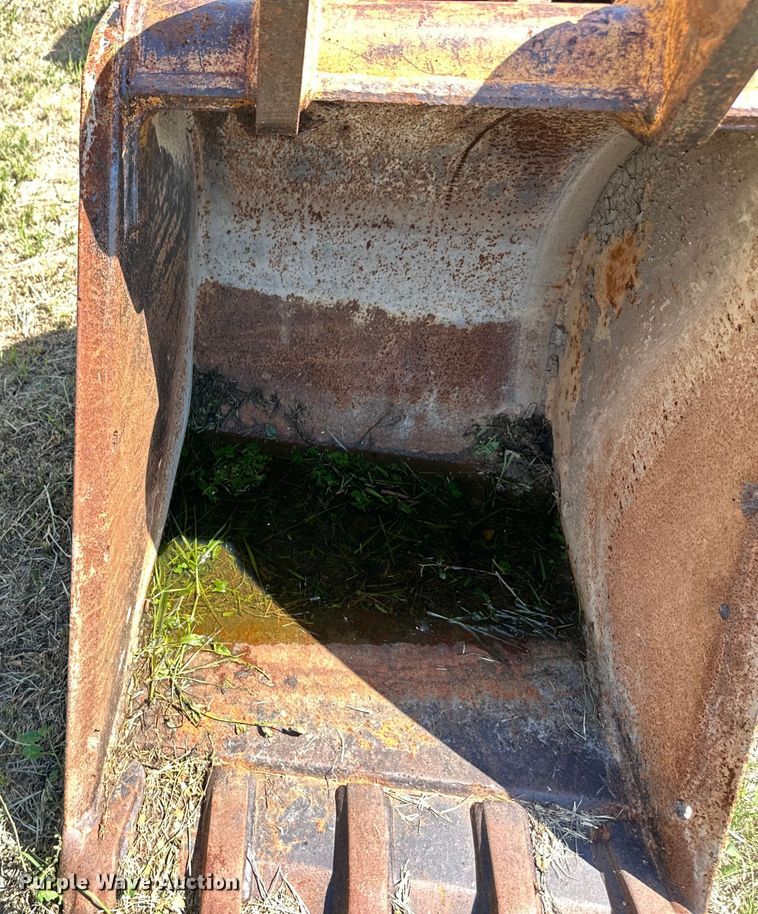 image for item OL9549 Backhoe bucket