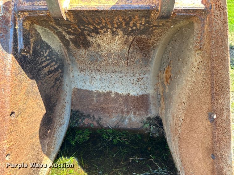 image for item OL9549 Backhoe bucket