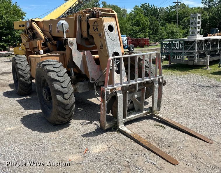 image for item OL9553 2002 Lull 844C-42 telehandler