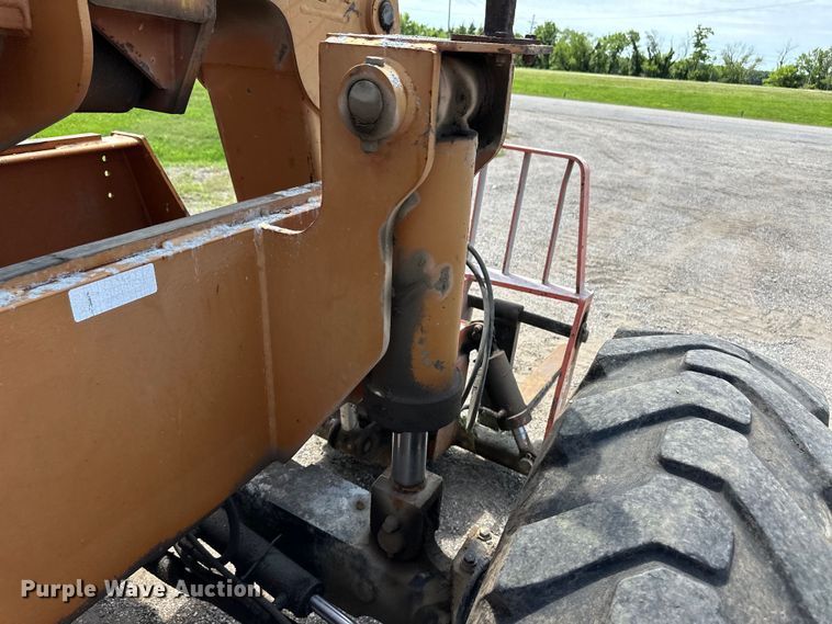 image for item OL9553 2002 Lull 844C-42 telehandler