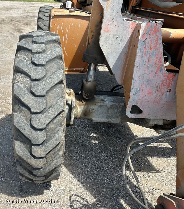 image for item OL9553 2002 Lull 844C-42 telehandler