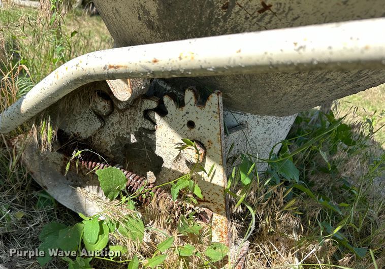 image for item OL9560 Gar-Bro concrete bucket