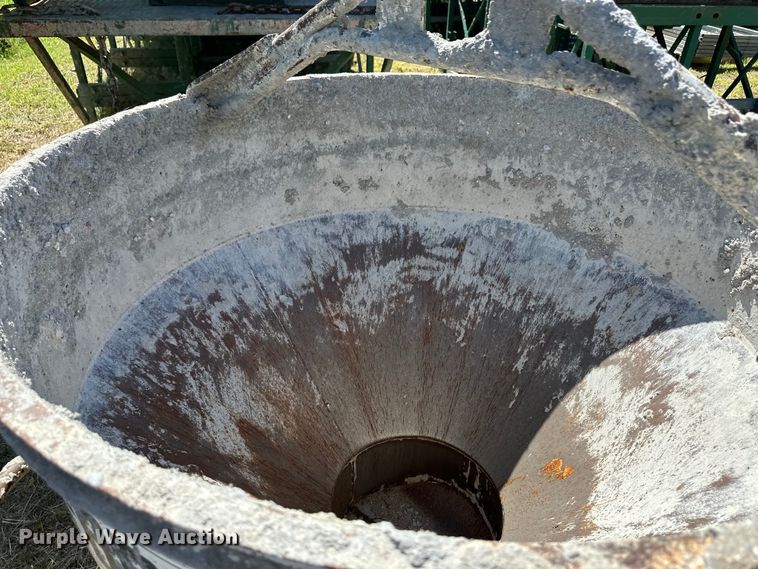 image for item OL9560 Gar-Bro concrete bucket