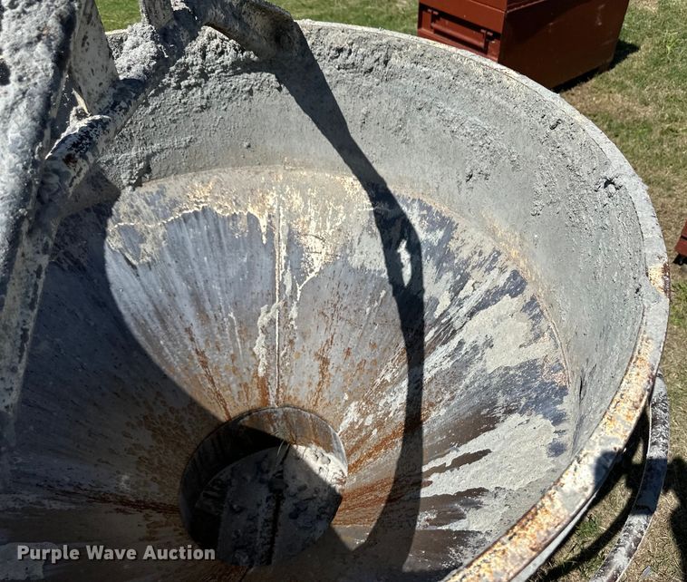 image for item OL9561 Gar-Bro concrete bucket