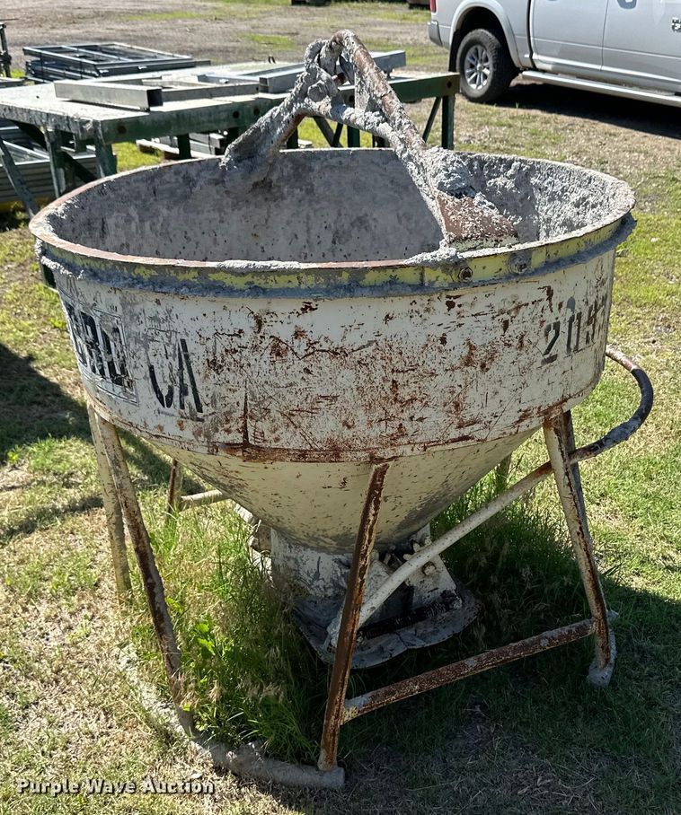 image for item OL9562 Gar-Bro concrete bucket