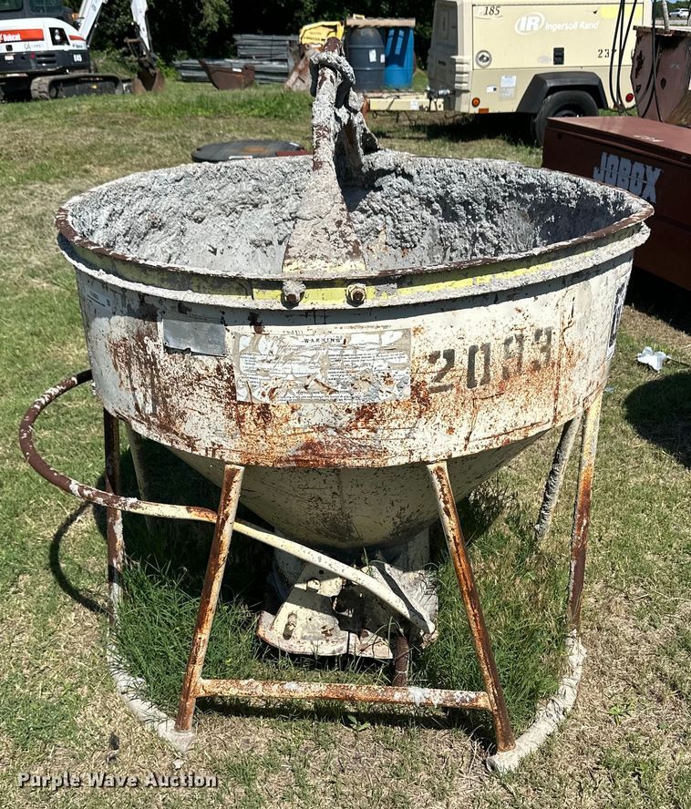 image for item OL9562 Gar-Bro concrete bucket