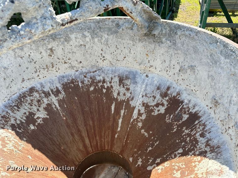 image for item OL9562 Gar-Bro concrete bucket