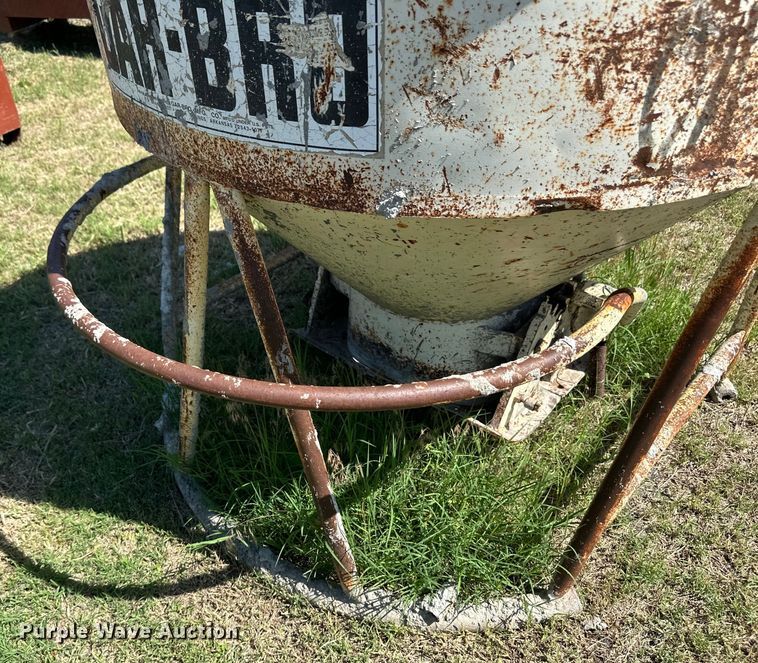 image for item OL9562 Gar-Bro concrete bucket