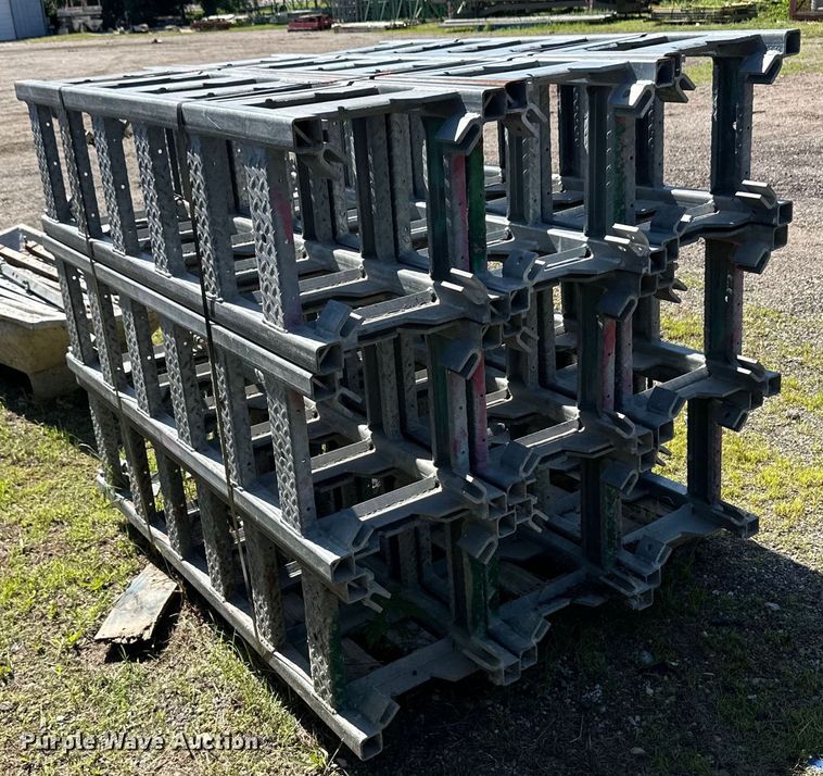 image for item OL9564 Hydro-Mobile scaffolding