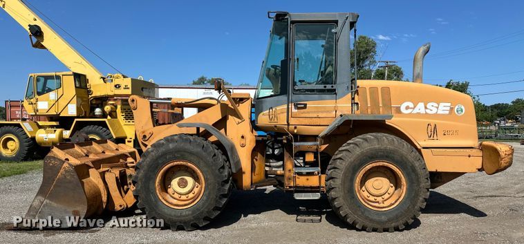 image for item OL9566 2004 Case 621D wheel loader